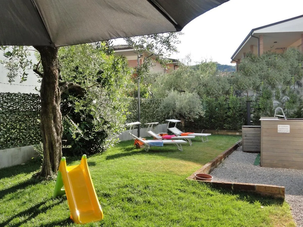 Villa Donne Del Lago Vittoria Salo Italy